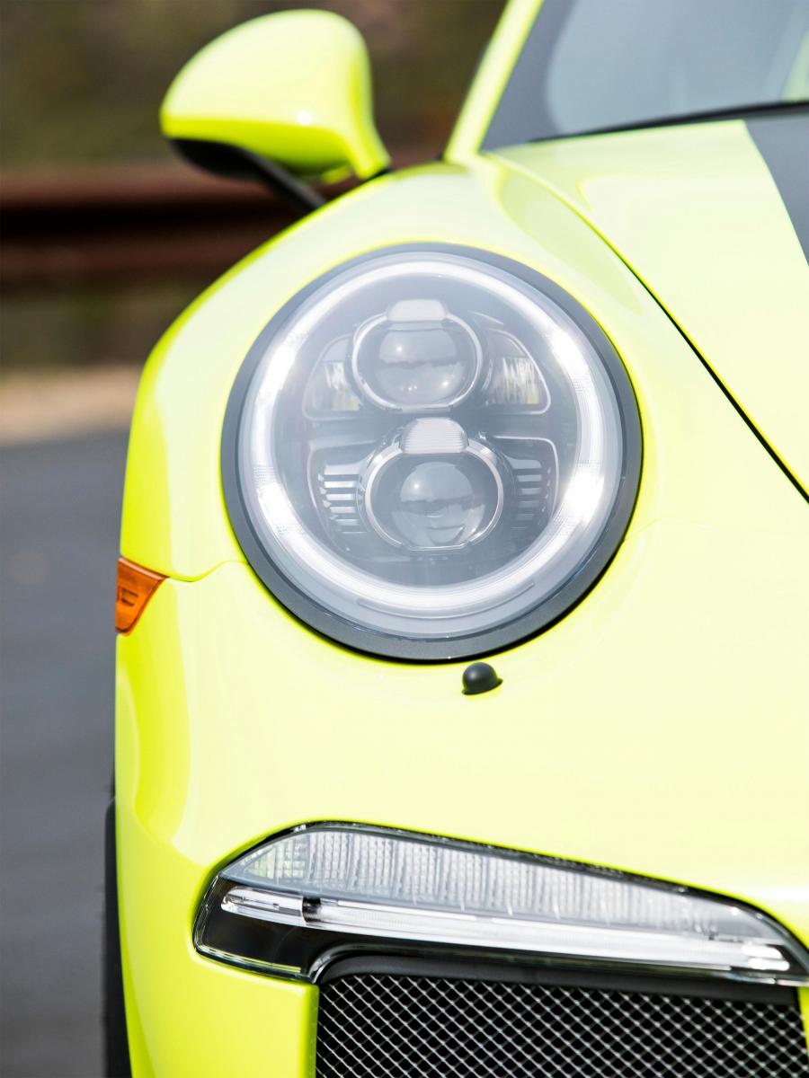 Детали экстерьера Porsche 911 R (991) 2016 года  (NA) (фото 25 из 40)